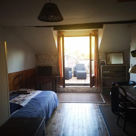 Chambres Avec Salle De Bains Et Cuisine En Centre Ville Argenton Sur Creuse Exterior photo
