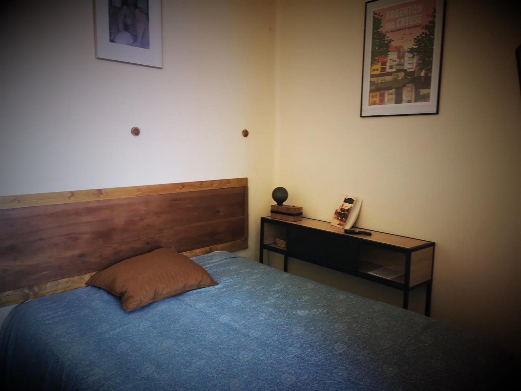 Chambres Avec Salle De Bains Et Cuisine En Centre Ville Argenton Sur Creuse Exterior photo